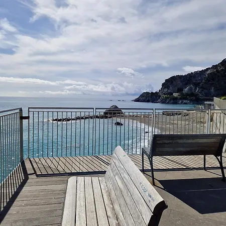 Specchio dacqua Bergeggi