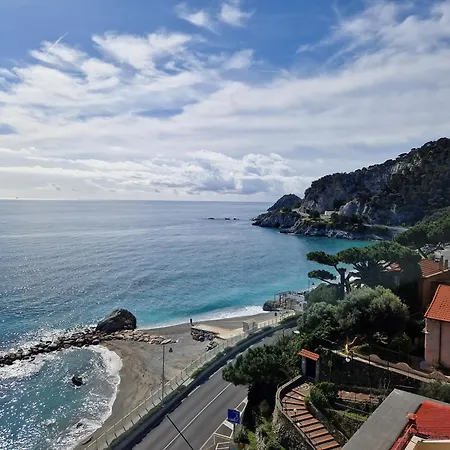 Lägenhet Specchio Dacqua By Affitti Brevi Liguria Bergeggi