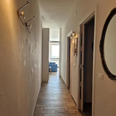 Specchio D'acqua Apartment *