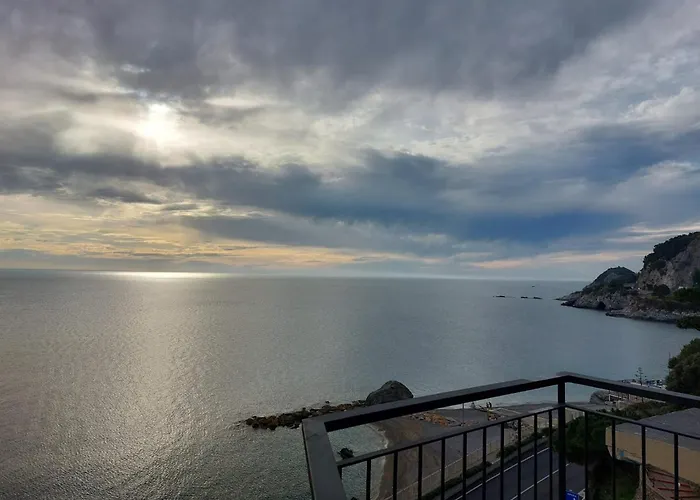 Specchio Dacqua By Affitti Brevi Liguria Bergeggi